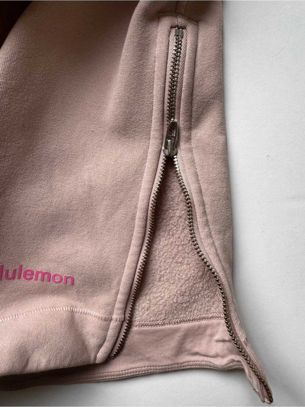 Lululemon Loungeful Relaxed-Fit Crewneck Sweatshirt Mink Berry Fleece L *Flaw - Picture 7 of 13
